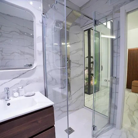 Tree Luxury 3* Μπαρονίσι