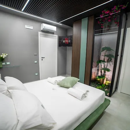 Πανσιόν Tree Luxury Μπαρονίσι