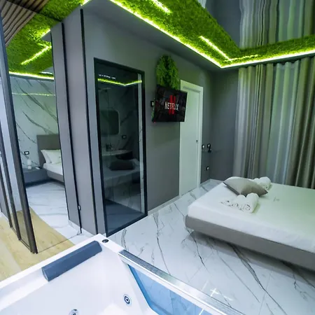 Tree Luxury Πανσιόν